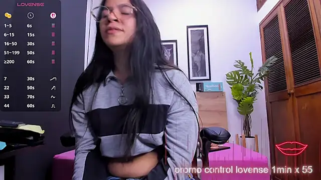 lalytulu99 live cam on StripChat
