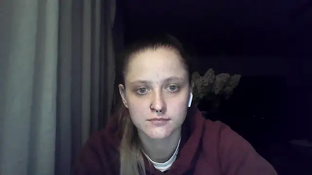 LeaWetGirl live cam on StripChat