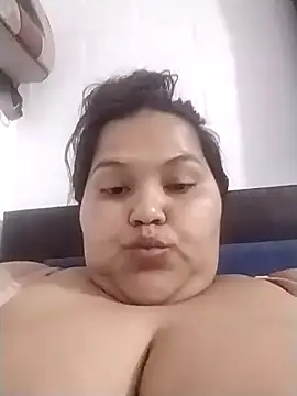magda_curvy2324