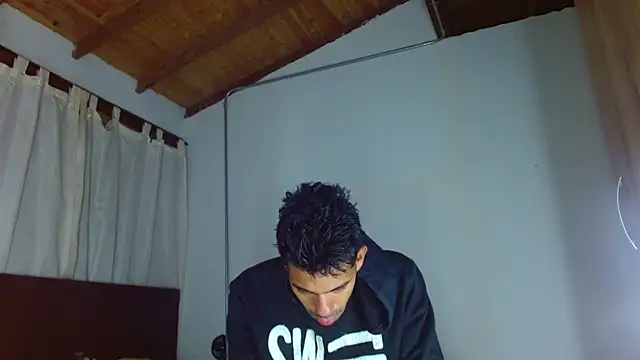 JohanyLatino