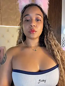 Nina_Skyy