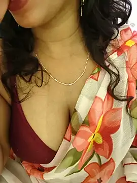 Hot_Alicee live cam on StripChat