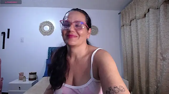 sofiamature01