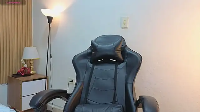 luna__velvet_