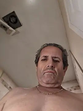 bobby69cock live cam preview