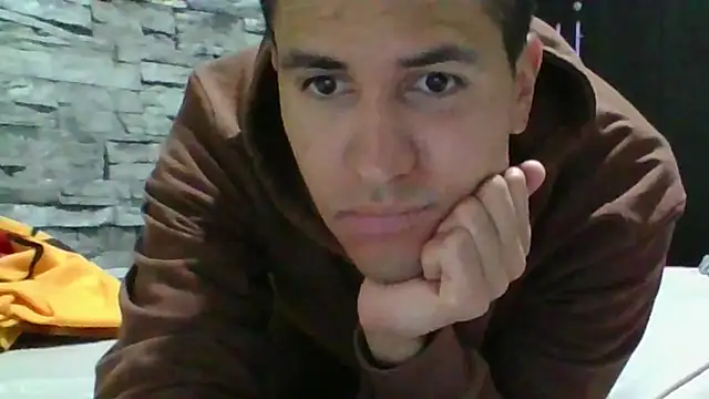 Sexylatin64