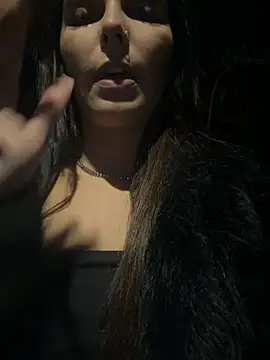 morenitaa_02 live on Stripchat