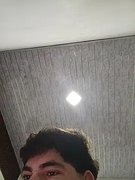 MenOnlyHot webcam