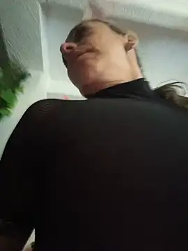 maynor_1998 live cam preview
