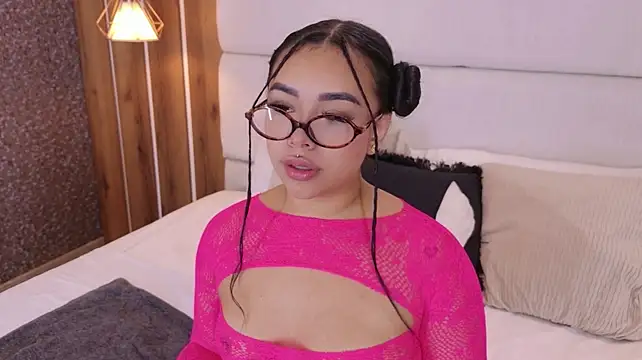 MarianaGarciaa__ live cam room