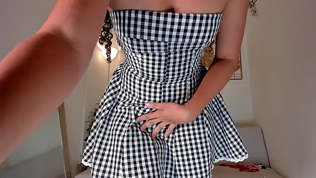 esther_sofia live cam room
