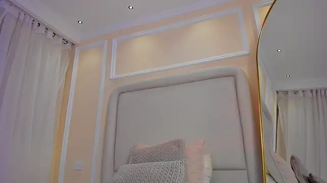 KatieBoison live cam room