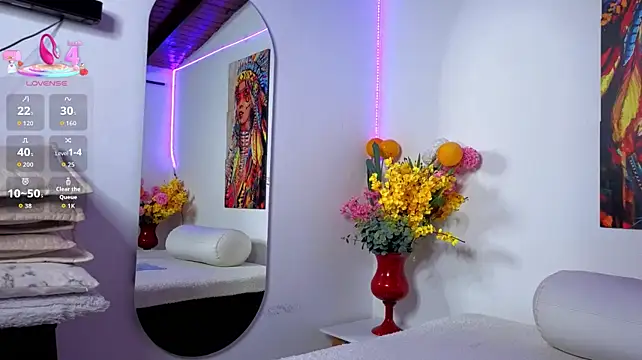LittleSky__ live cam room