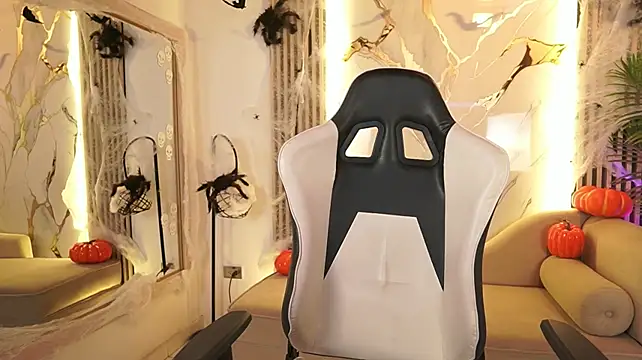KataJenner live cam room