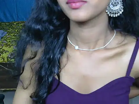 amisha-19 live cam room