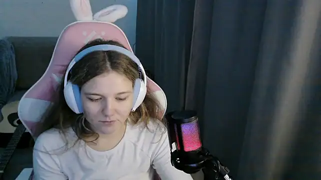 HelenMo0n live cam room