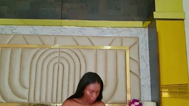 Erika_Rowland live cam room