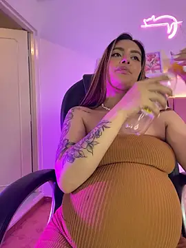 iam_camila live cam room