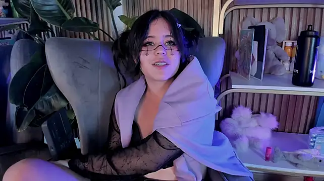 Cheese_Blue live cam room