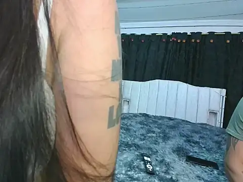 Danayaantoni live cam room