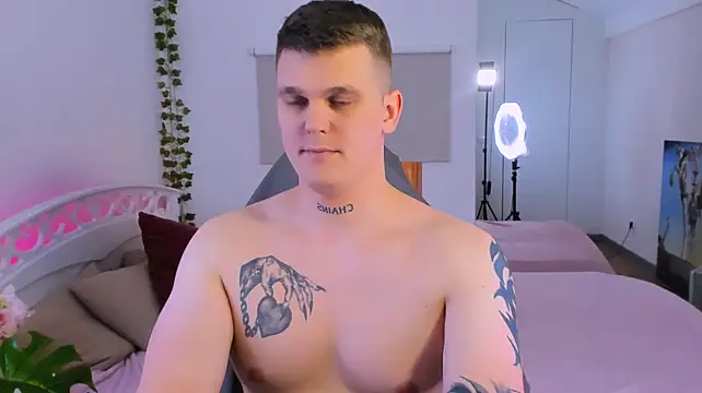 HotVanee webcam stripchat model stream image