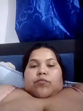 magda_curvy2324