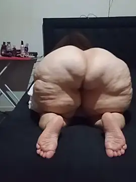 MegaAssMature webcam