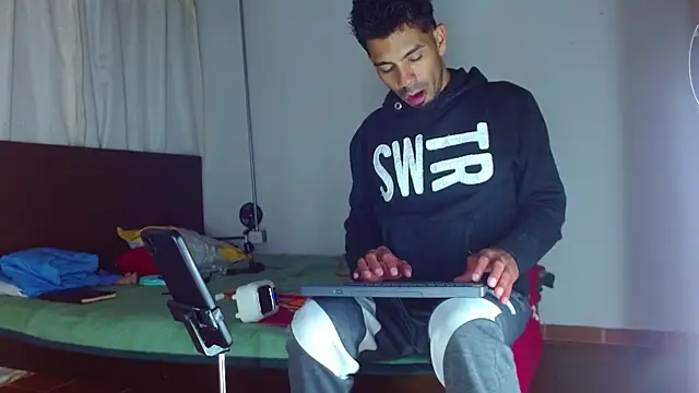 JohanyLatino