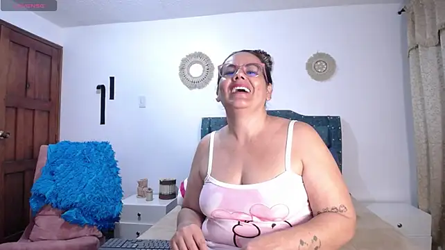 sofiamature01