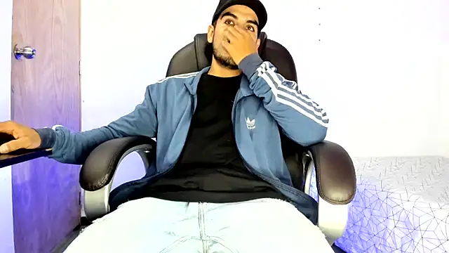 mikee_scooth