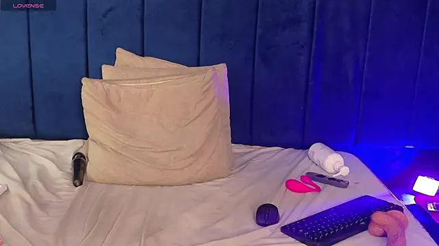dakota_flame_cr live cam room