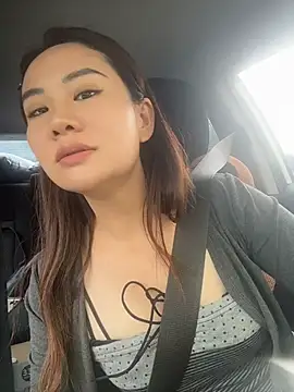 Yioyio-666 webcam