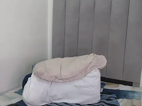 Small_fuck_buddy