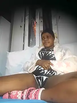 aliekyz2 webcam stripchat model stream image