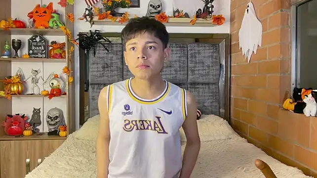 Andy_Belier23, live now