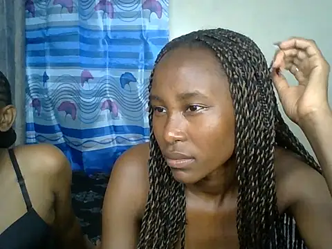 Goldenpixie live cam on StripChat