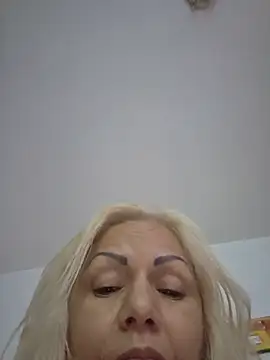 cris4bionda webcam stripchat model stream image