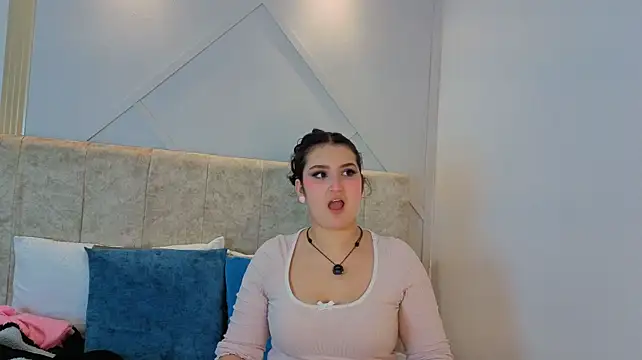 zoe_moon__