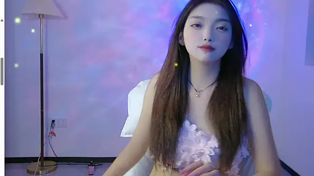 lili-6677 live cam on StripChat