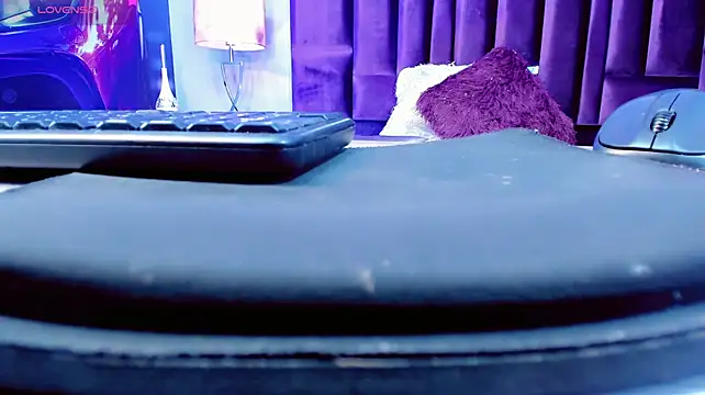 StellAGarten11 live cam on StripChat