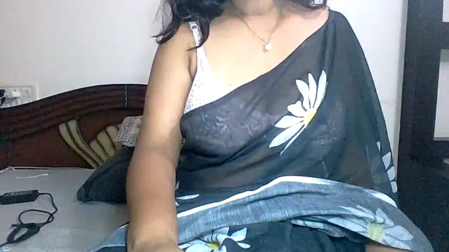 Kannada-Anu-Anu2002