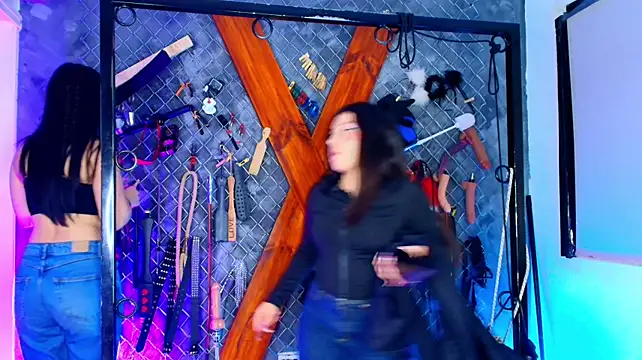 Mistress_lexi_bdsm live sex cam