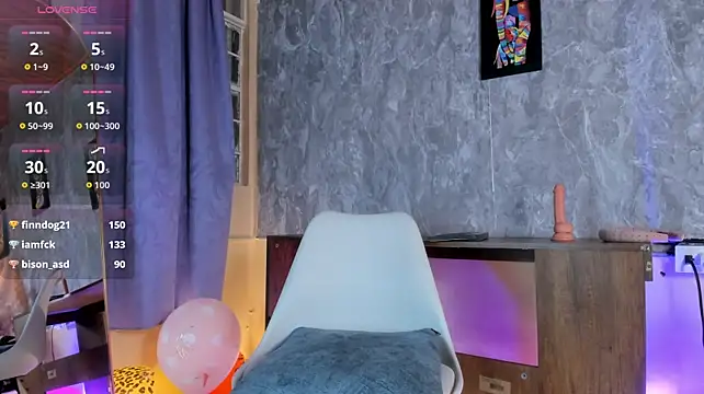 Lauren_smiles