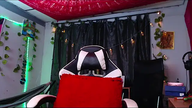 atenasairce webcam stripchat model stream image