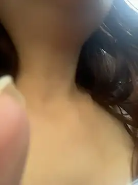 yioyio-666 (F young) - 小粉震动2分钟，最后一个大哥可得
