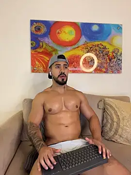 Ezzio_Scolaro live sex cam
