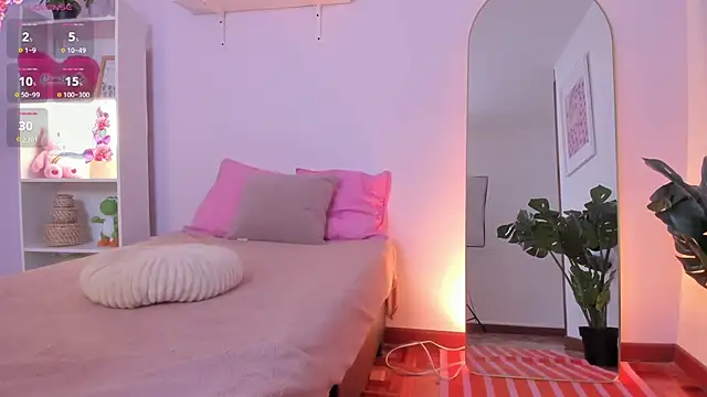 solsireth webcam stripchat model stream image