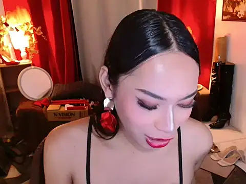 kylieEmparado