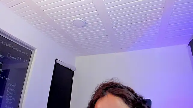 Lucia_Fuster webcam stripchat model stream image