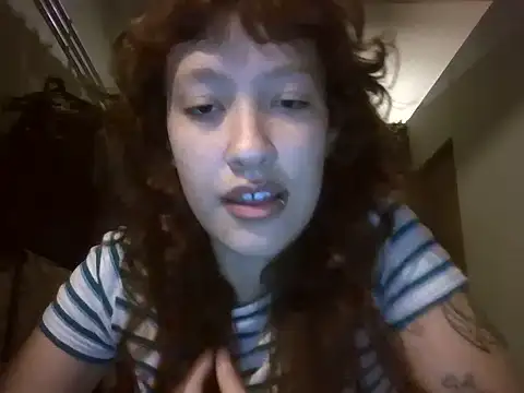 lauranja live on Stripchat